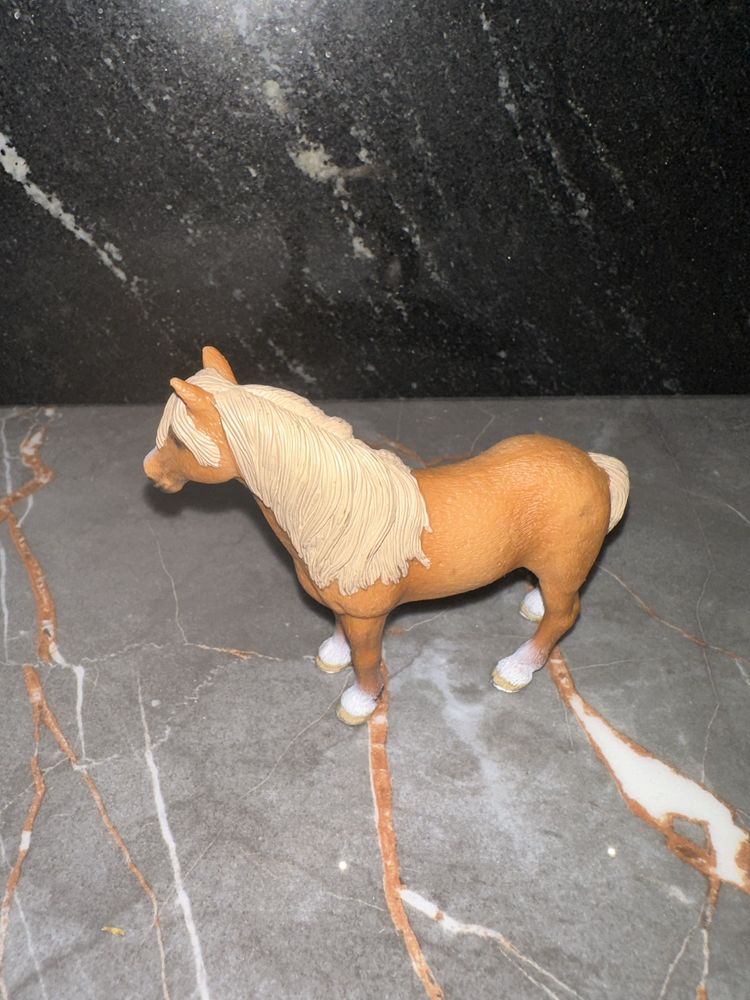 Konik figurka Schleich