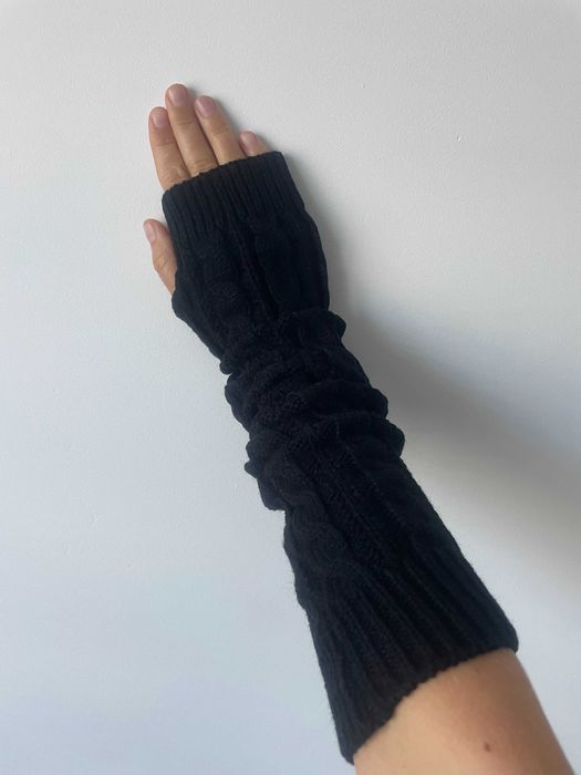 Rękawki czarne - Długie, ciepłe i stylowe