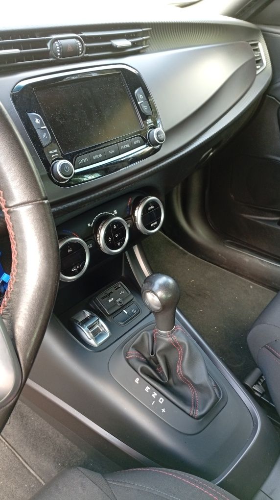 Vendo Alfa Romeu giulietta TCT