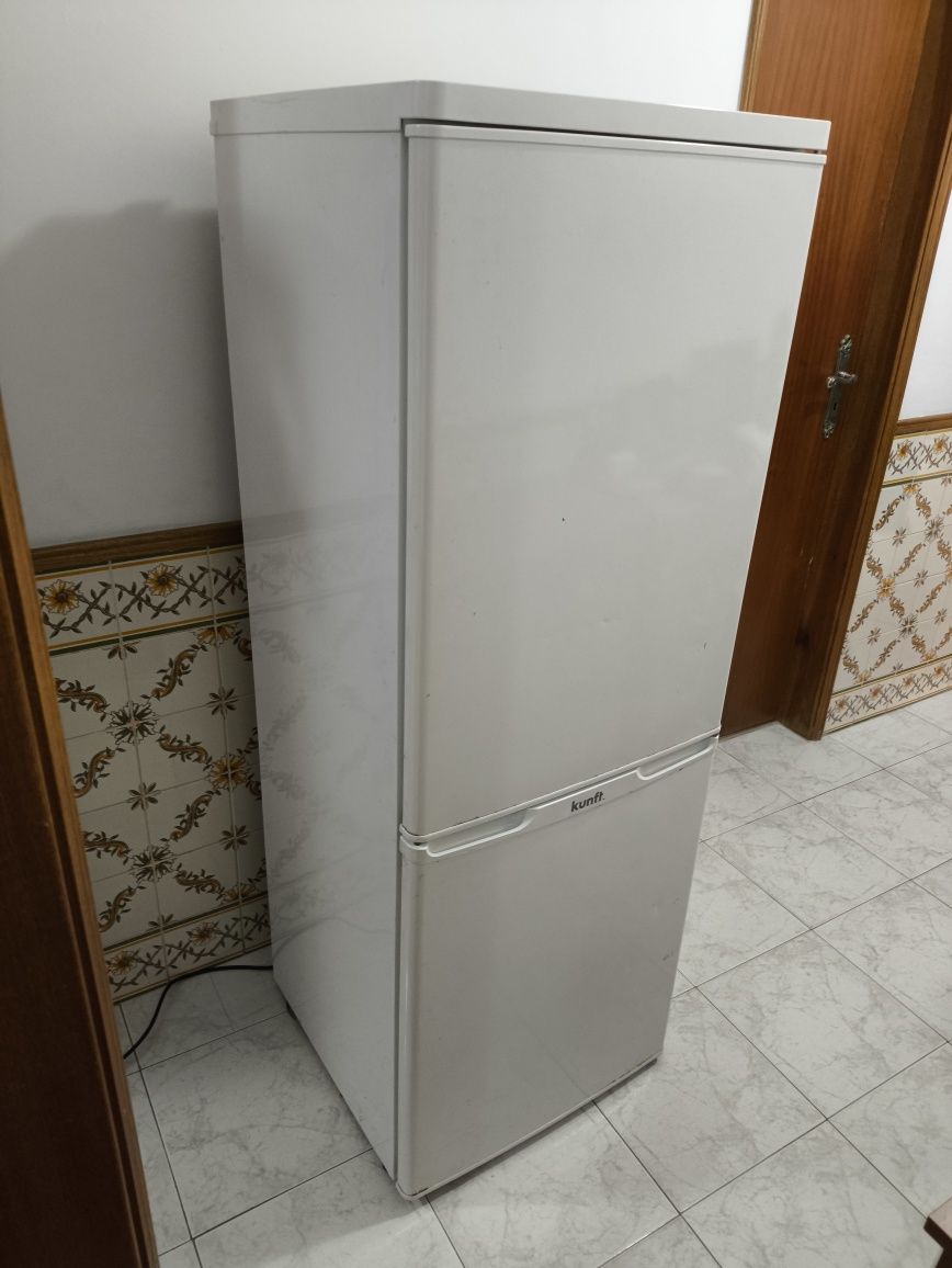 Frigorífico kunft 148L