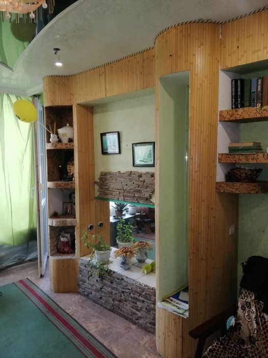 Продам 2 комнатную квартиру в Новомосковсковском районе. Мелиоративное