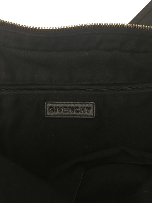 Givenchy  женская сумка большая кожаная в отличном состоянии