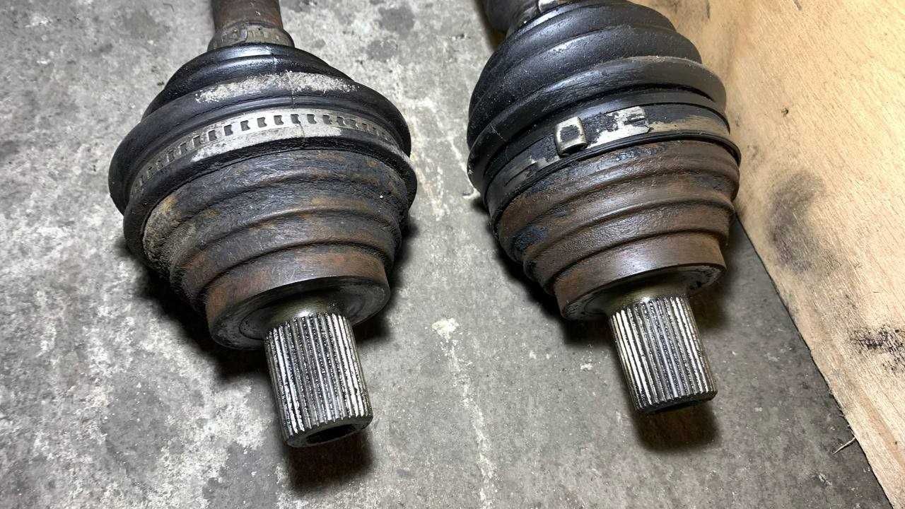 Полуось Шрус Кулак Привод VW Golf 5 Skoda Octavia A5 1.9 TDI