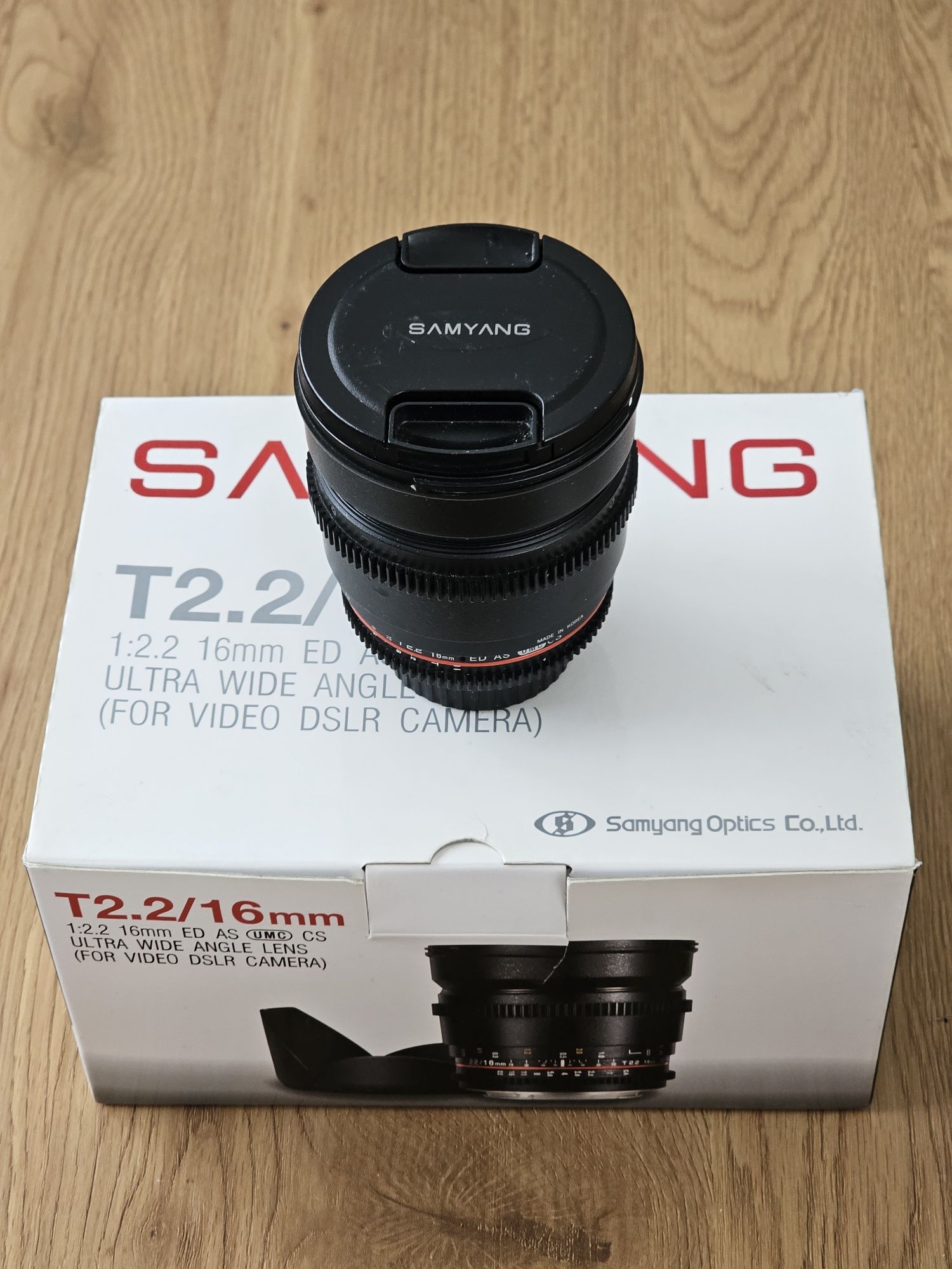 Obiektyw Samyang 16mm T2.2