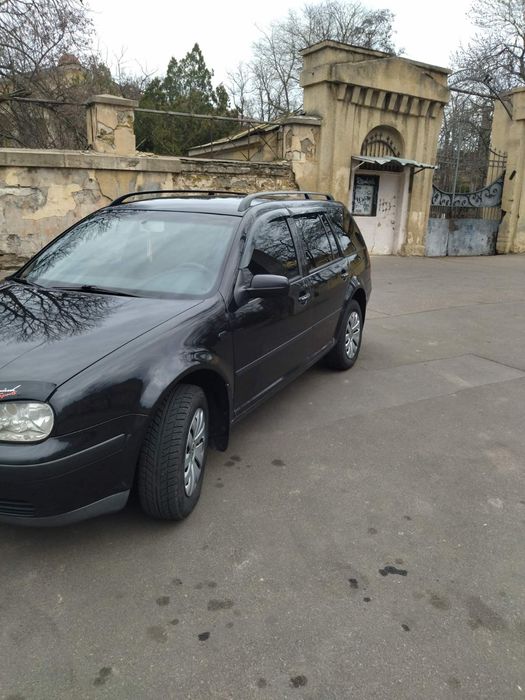 Volkswagen golf 1.6 mpi