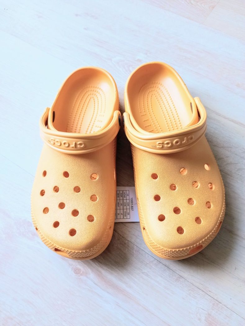 Crocs Classic Clog