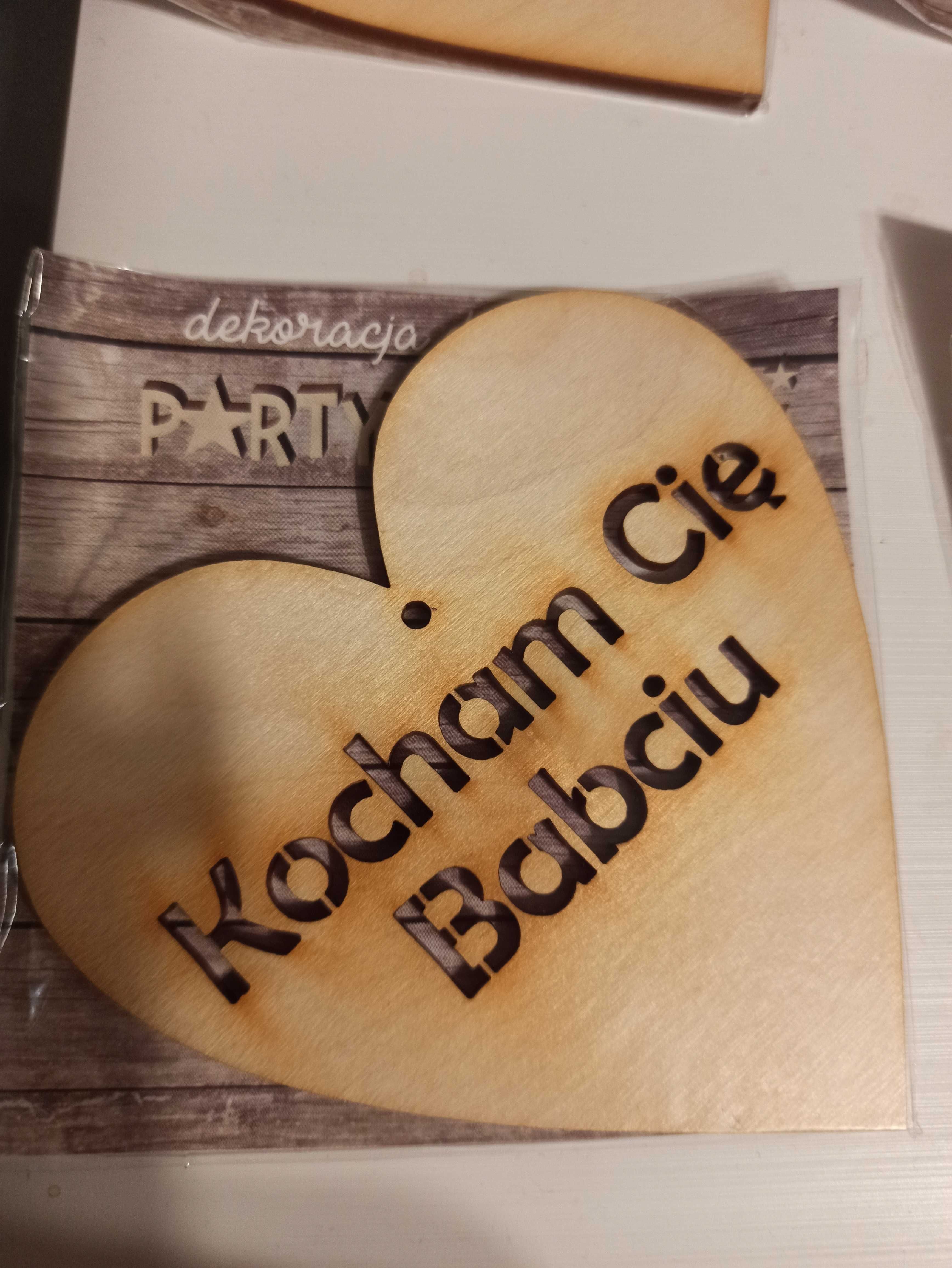 Zawieszka drewniane serce kocham cię babciu