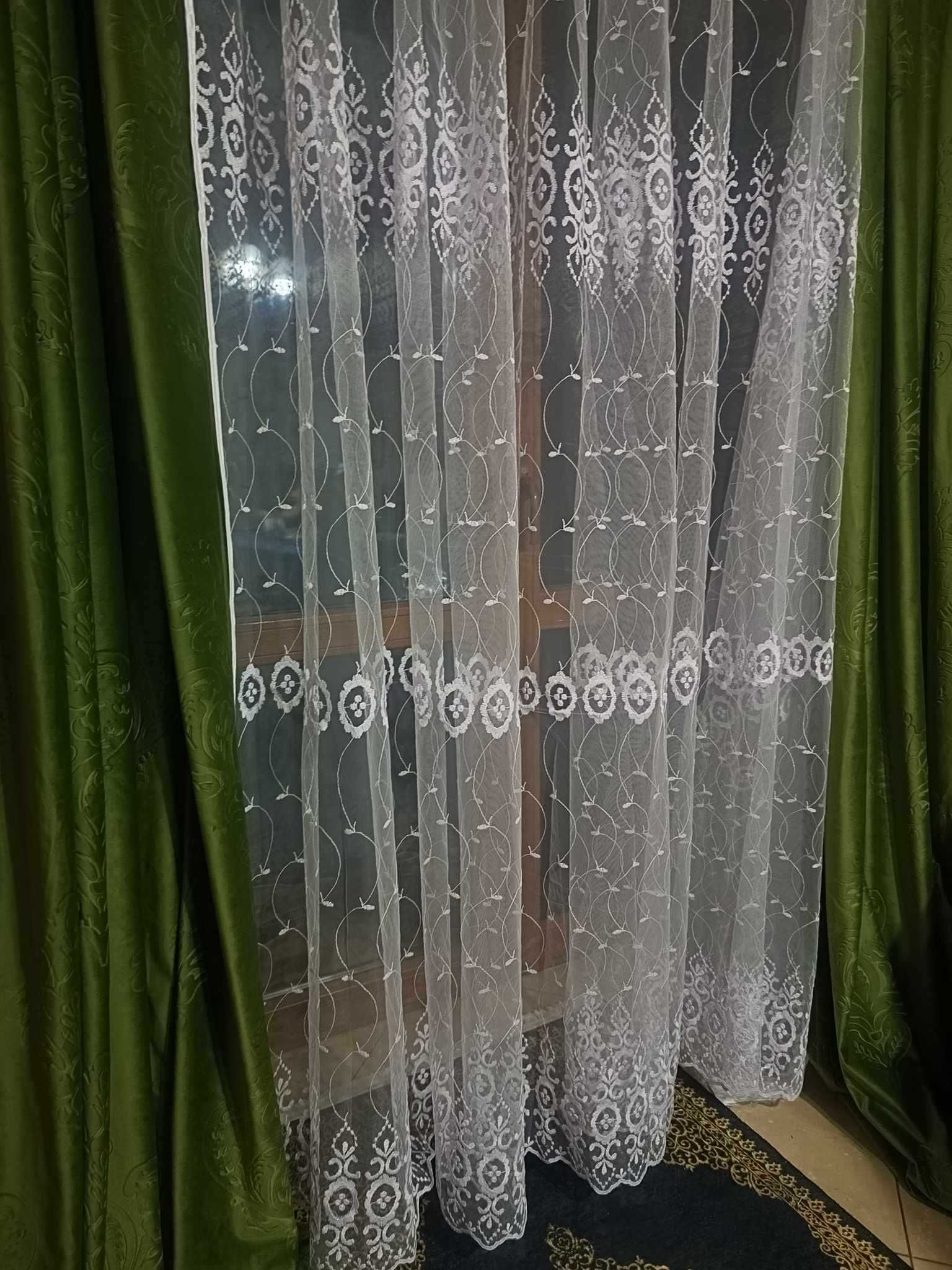 firanka GOTOWA, na tasmie 250x500 biała,haft,turecka BEZ PRAS.