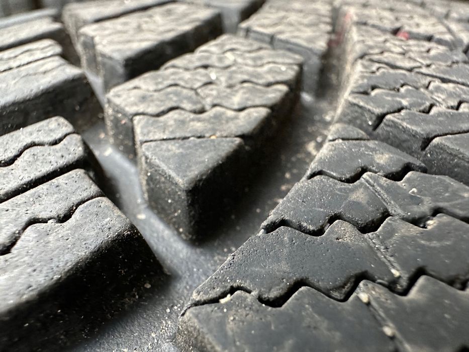 JAK NOWA Opona Bridgestone Blizzak LM005-235/50/19