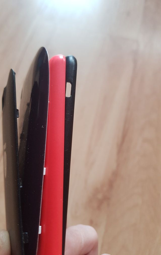 Sprzedam 4 sztuki tylne obudowy do smartfonów