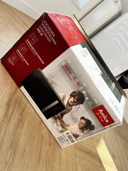 Kuchenka mikrofalowa AMICA 900W