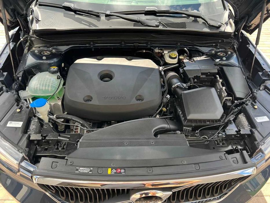 Volvo XC40  2021