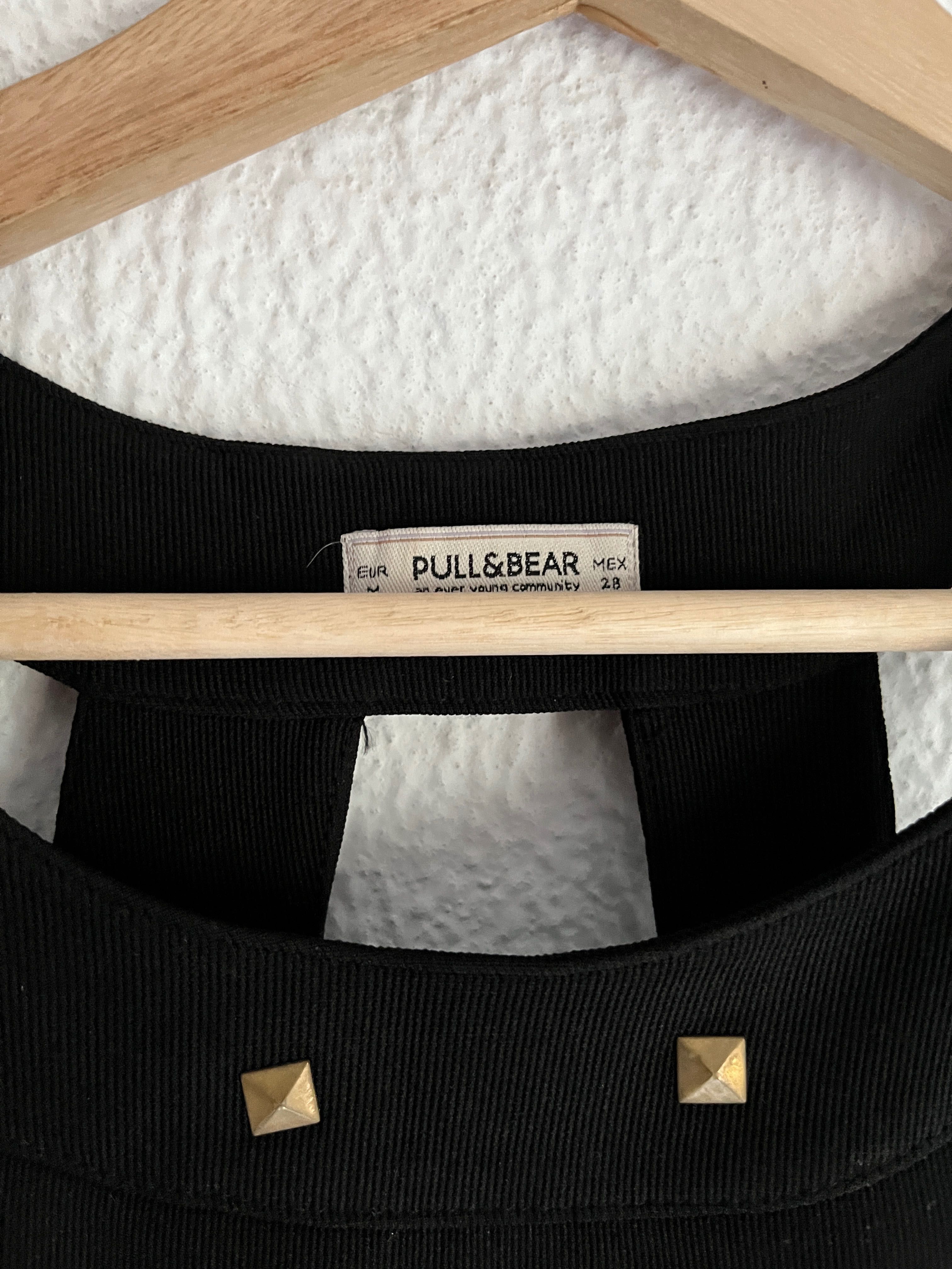 Vestido Preto Pull&Bear com Tachas