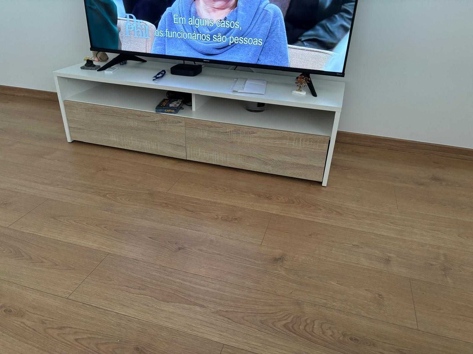 Movel TV com arrumação