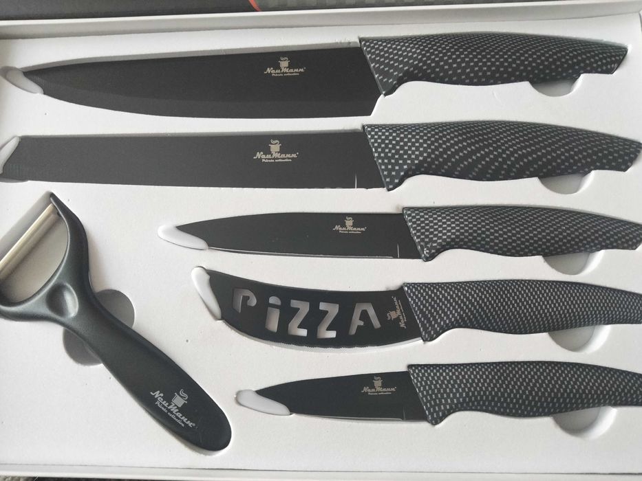 Conjunto de facas novo.