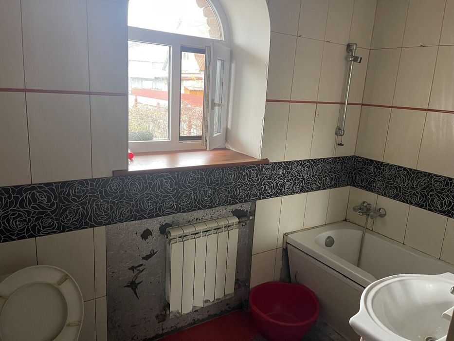 Продаж двоповерховий будинок, приватизована ділянка 6сот, 5км до Києва