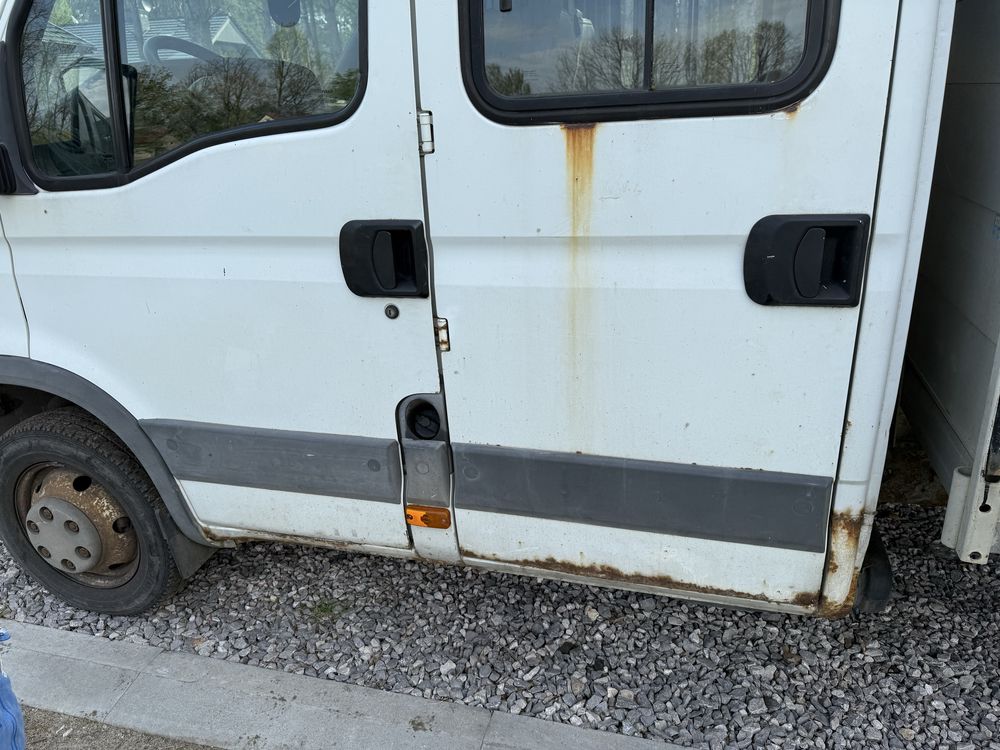 Listwy dzrzwi i boczne Iveco Dubel kabina Faktura