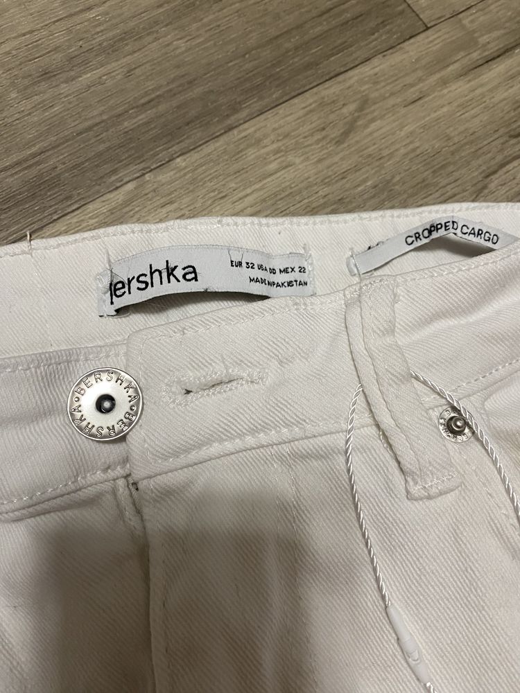 Карго штани bershka 32р