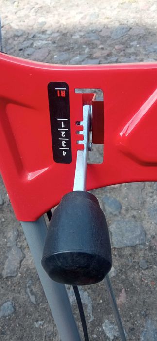 odśnieżarka spalinowa HECHT 9555