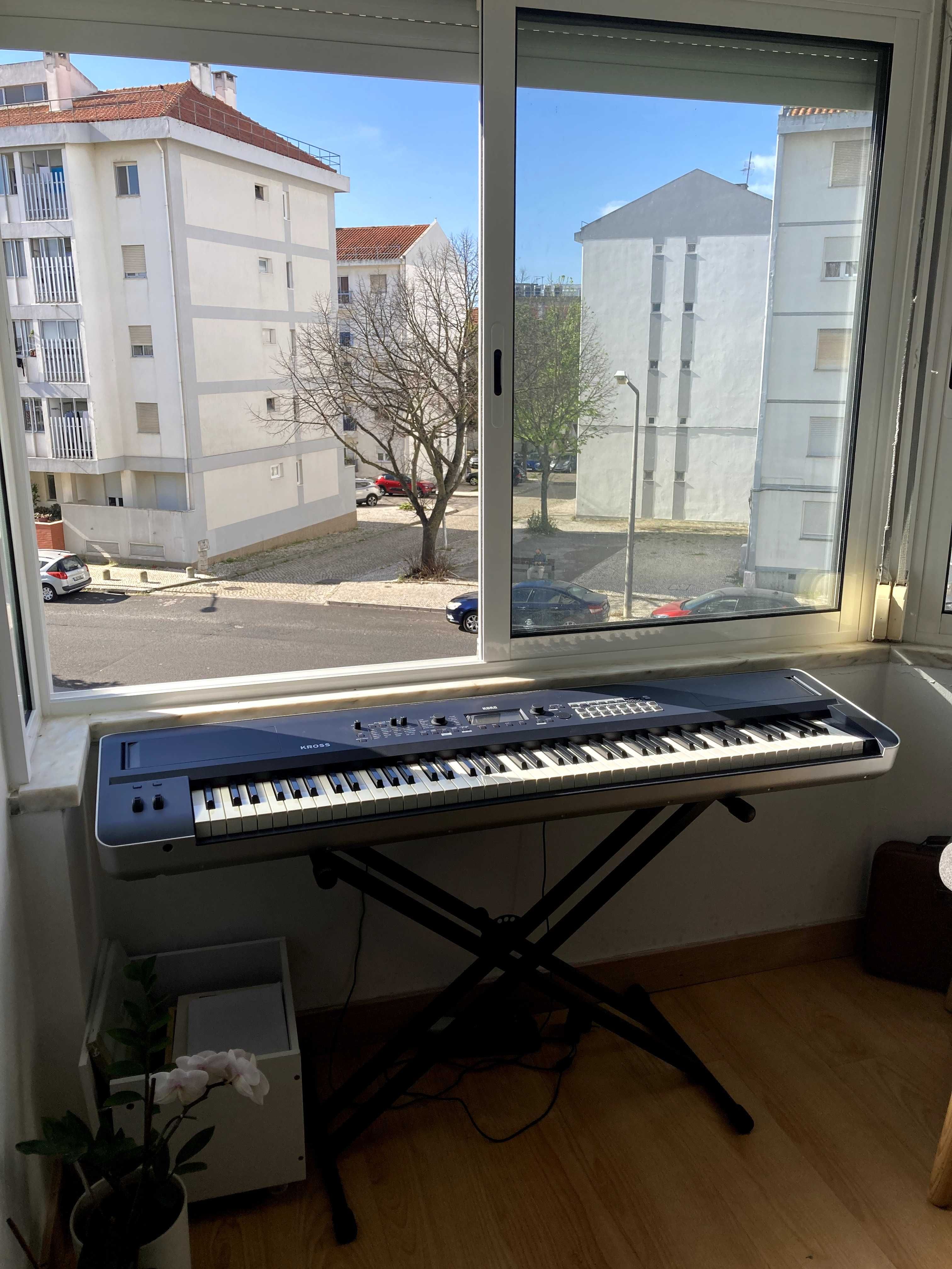** Korg Kross 2-88MB *ÓPTIMO PREÇO **