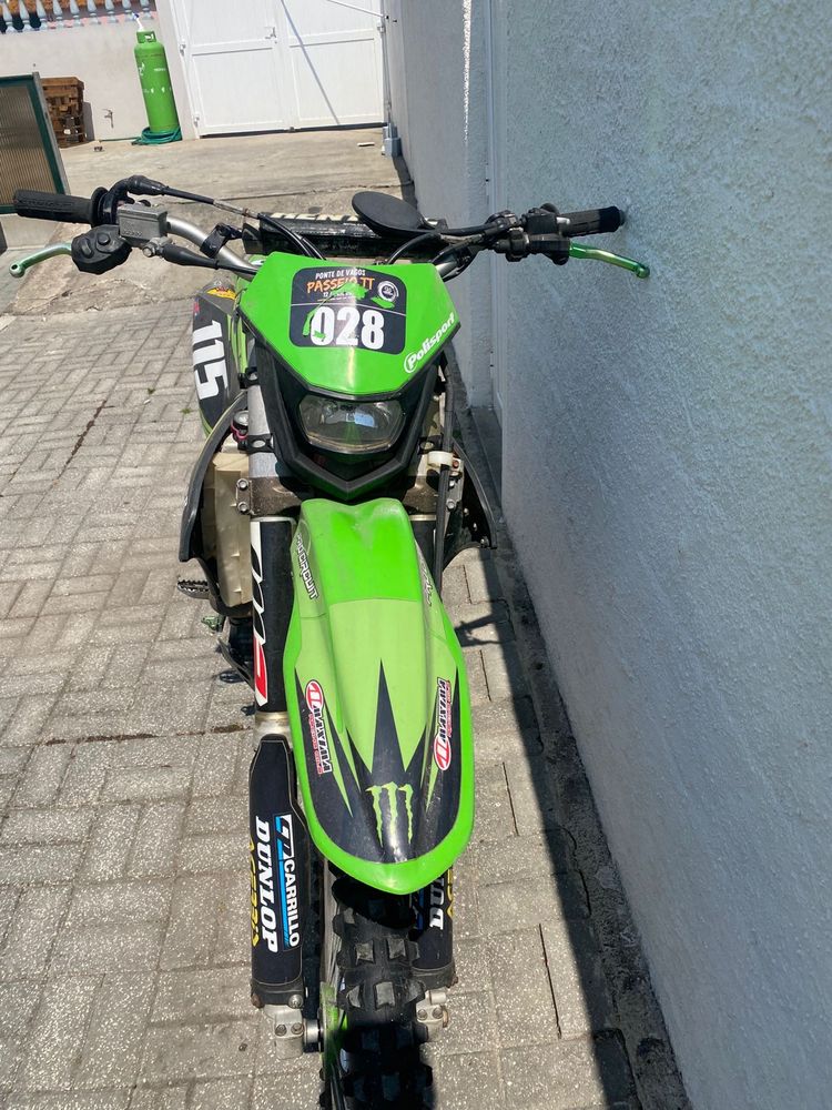 Kawasaki KXF 450 (matriculada)