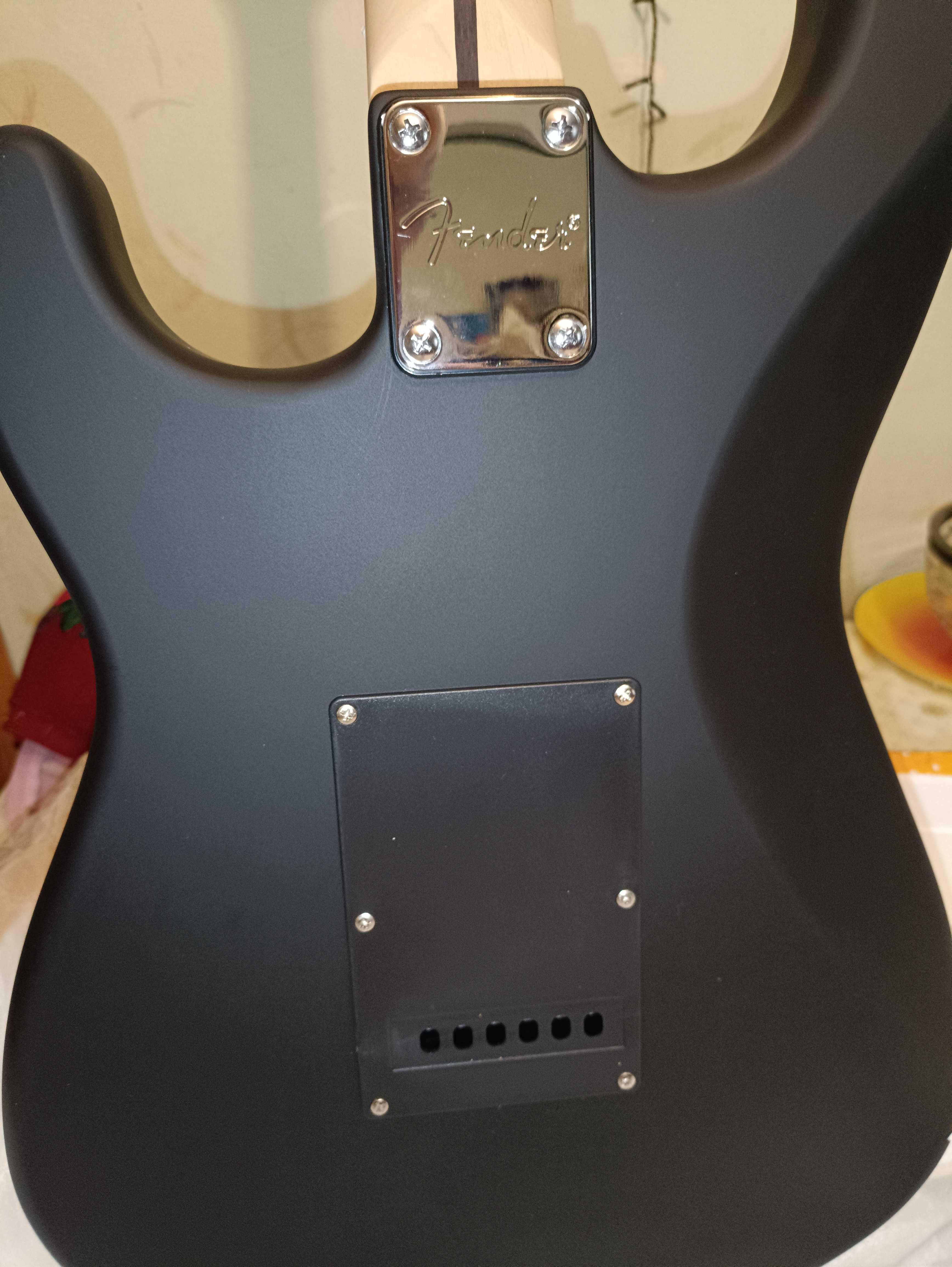 Гитара ST Fender strat.