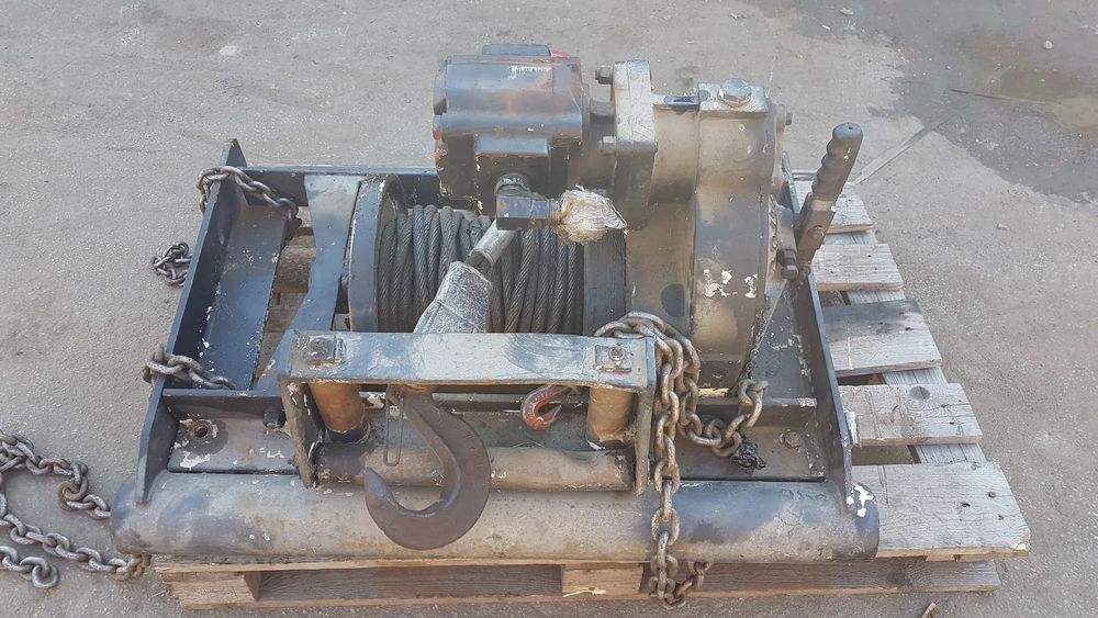 WCIAGARKA HYDRAULICZNA HOLOWNIK - LAWETA