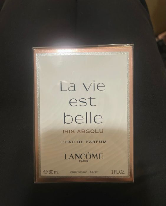 La Vie est Belle