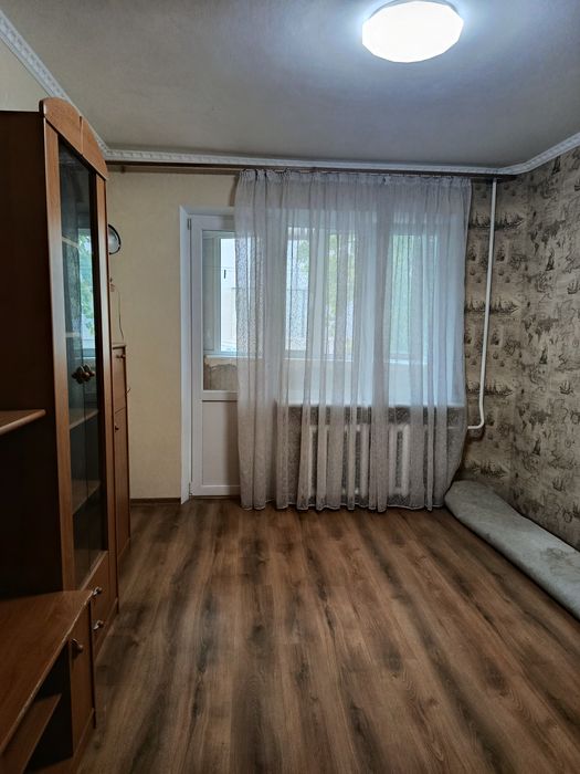 Трёхкомнатная квартира на Таирова. ТЦ Вузовский. Средний этаж