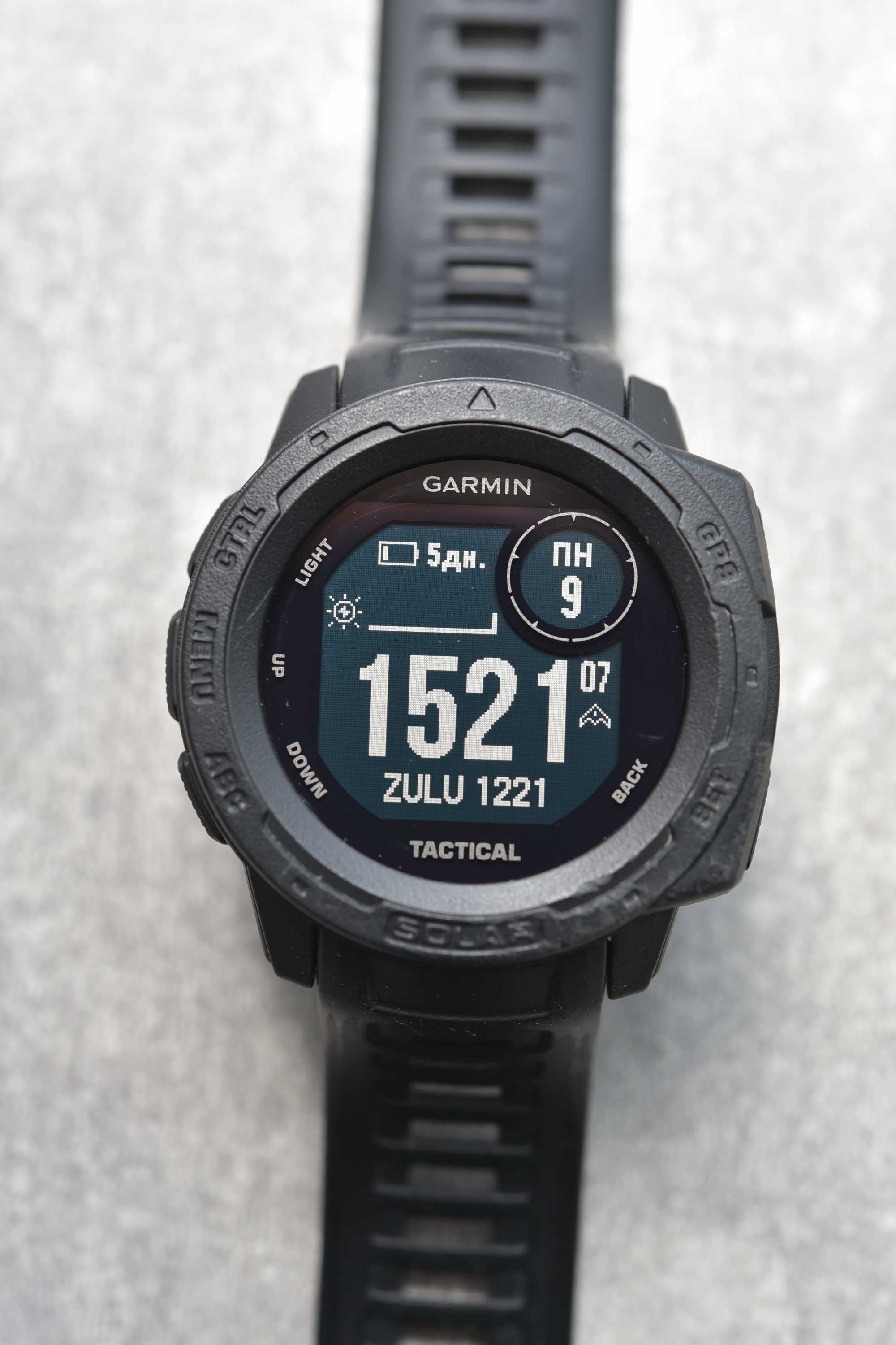 Instinct Tactical Solar чорний колір колір gps, компас