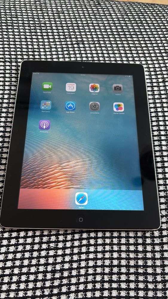 Zestaw dwóch iPadów iPad 2 i iPad mini 2