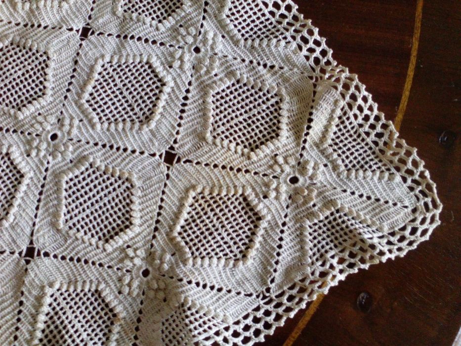 Toalha de mesa em crochet