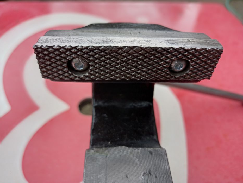 Sprzedam imadło stołowe bizon sprawne