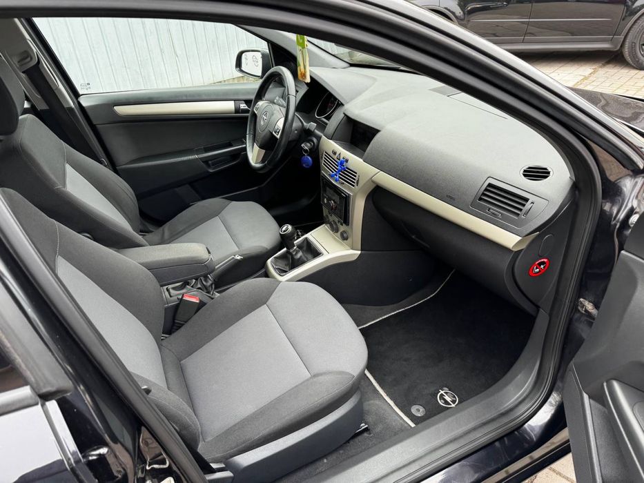 Продам Opel Astra 2008г., 1.6 бензин, свежепригнан. Обмен, Лизинг