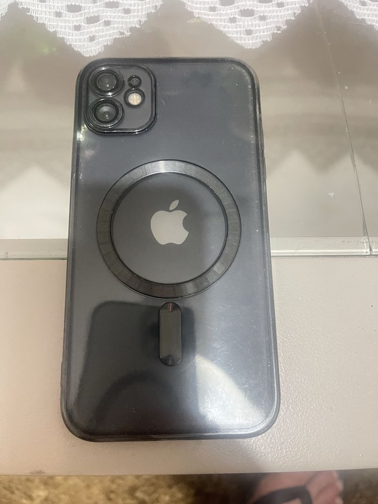 Ifone 11 128gb a funcionar bem 180euros