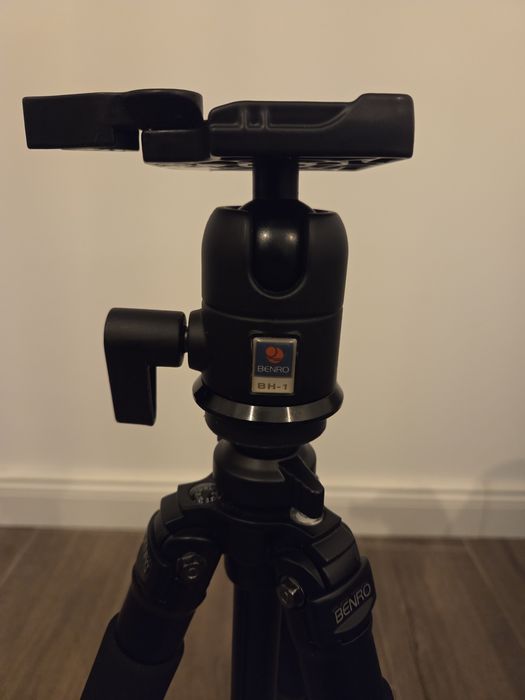 Statyw Benro A-350 EX + głowica BH-1 + pokrowiec