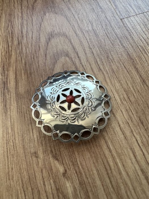 Broszka spinka do chusty spinka góralska rozetka metaloplastyka koral