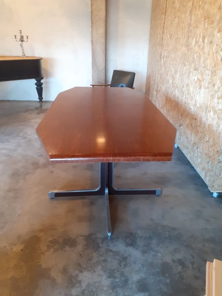 Grande mesa design vintage anos 70 para 8 ou 10 lugares