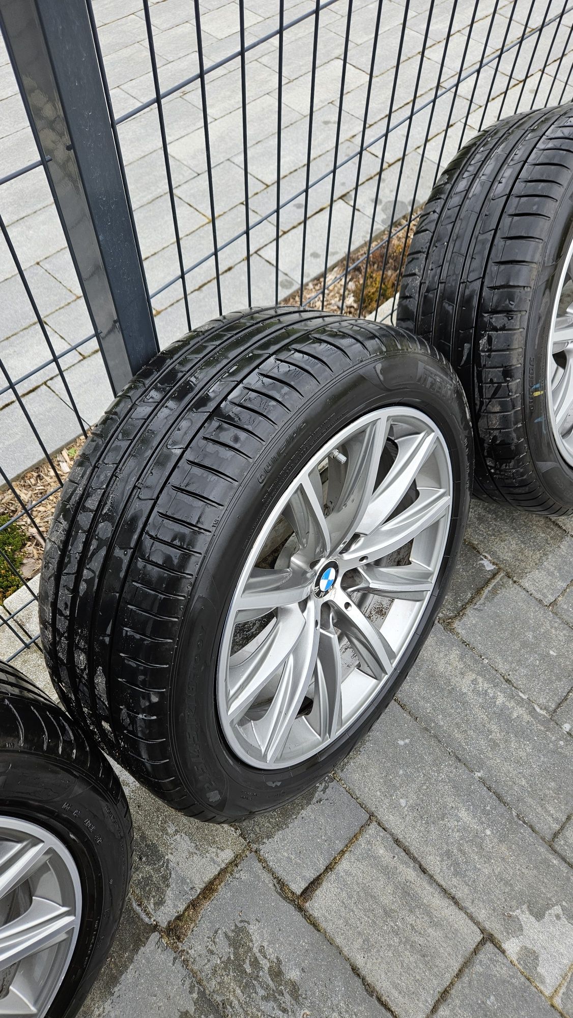 Opony Pirelli P-ZERO 245/45 R18 100 Y