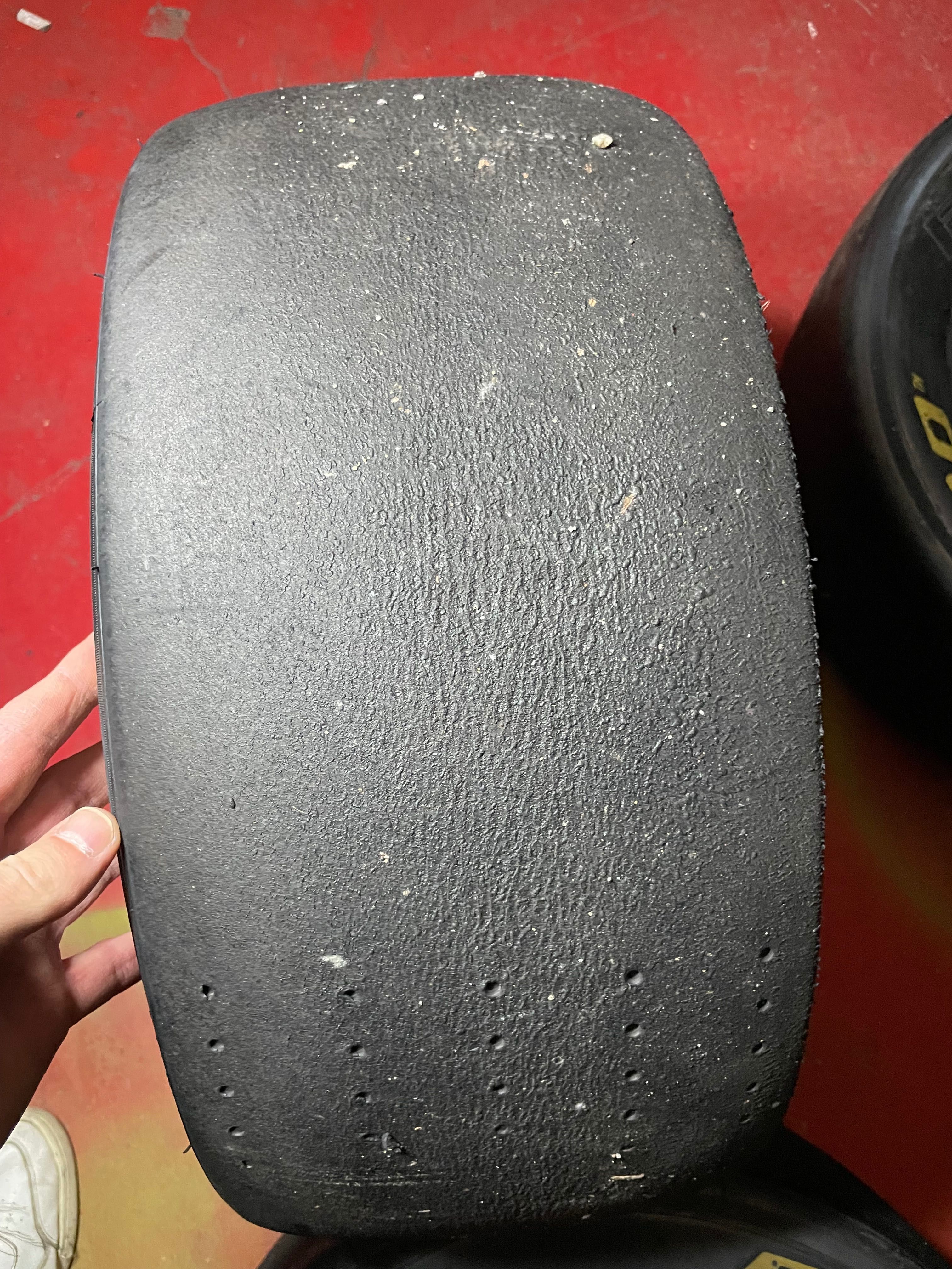 Opony slick Pirelli P Zero 200/540/13, 250/575/13
