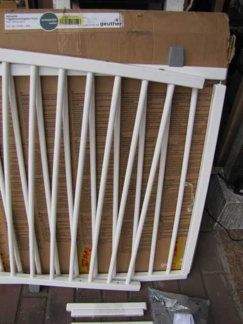 Geuther Bramka Zabezpieczająca dla dzieci na Schody 2735+ 95 - 135 cm