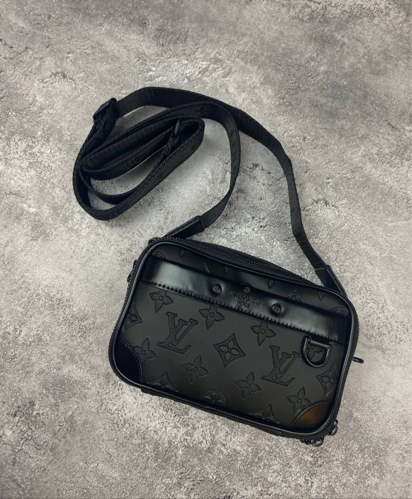 Сумка через плече Louis Vuitton
