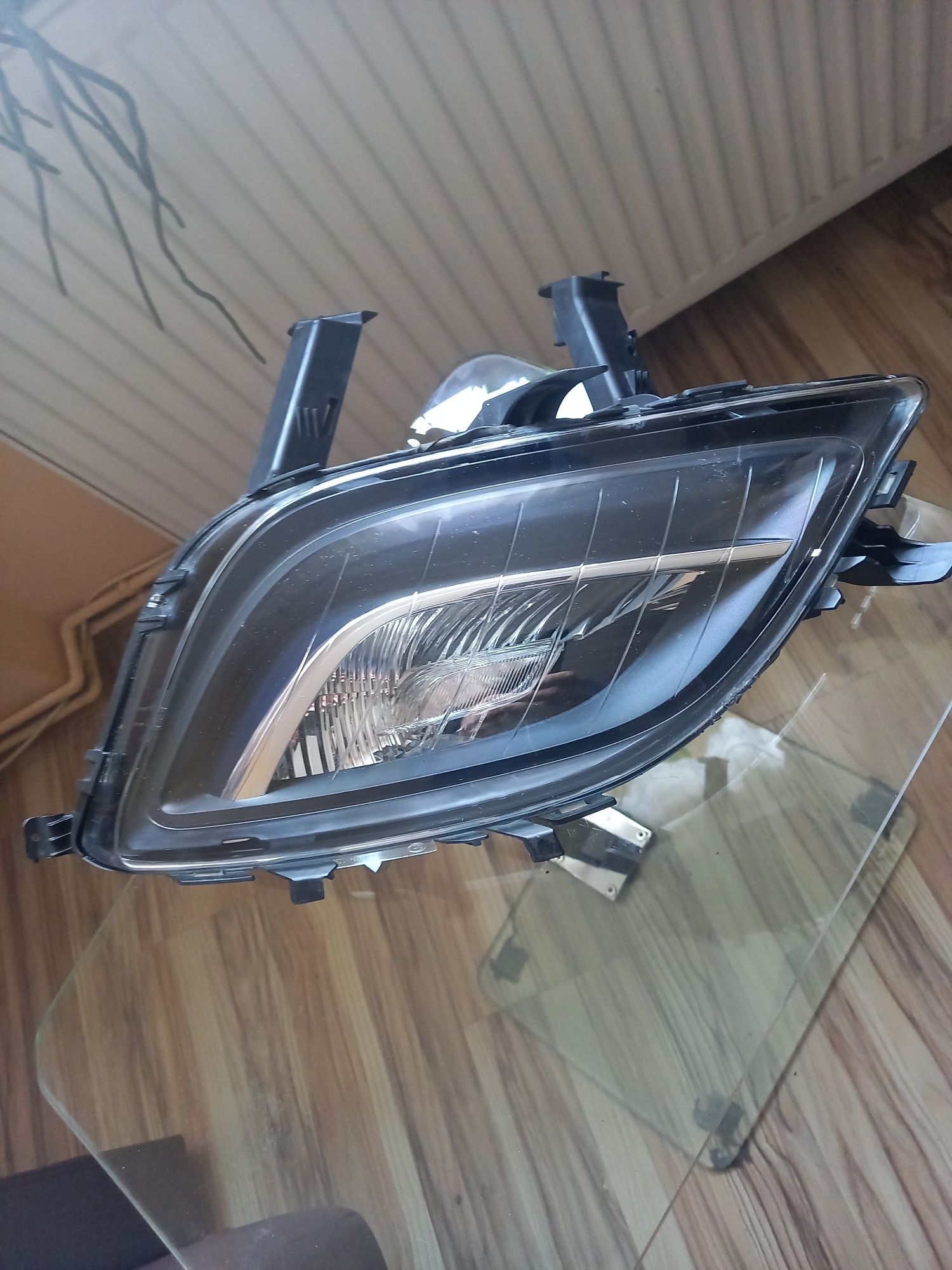 Opel Astra 4- lampa przeciwmgielna