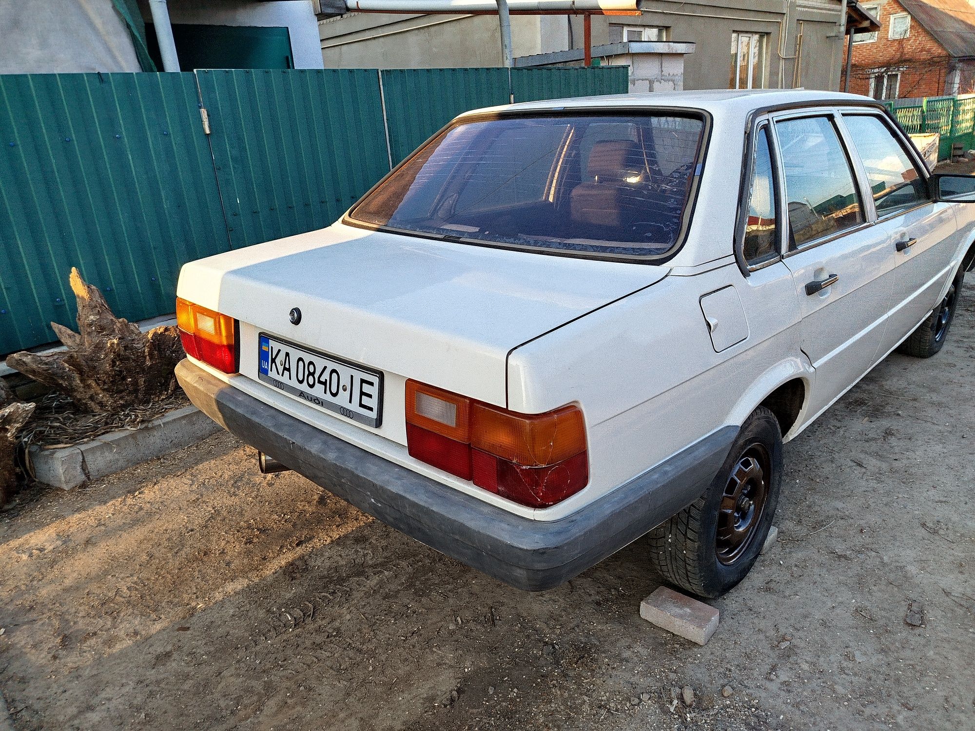 Продам Ауди 80 б 2. 1200 s