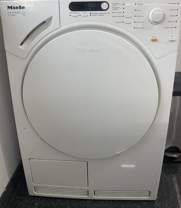 Pack máquina de lavar roupa Bosch e máquina de sacar roupa Miele