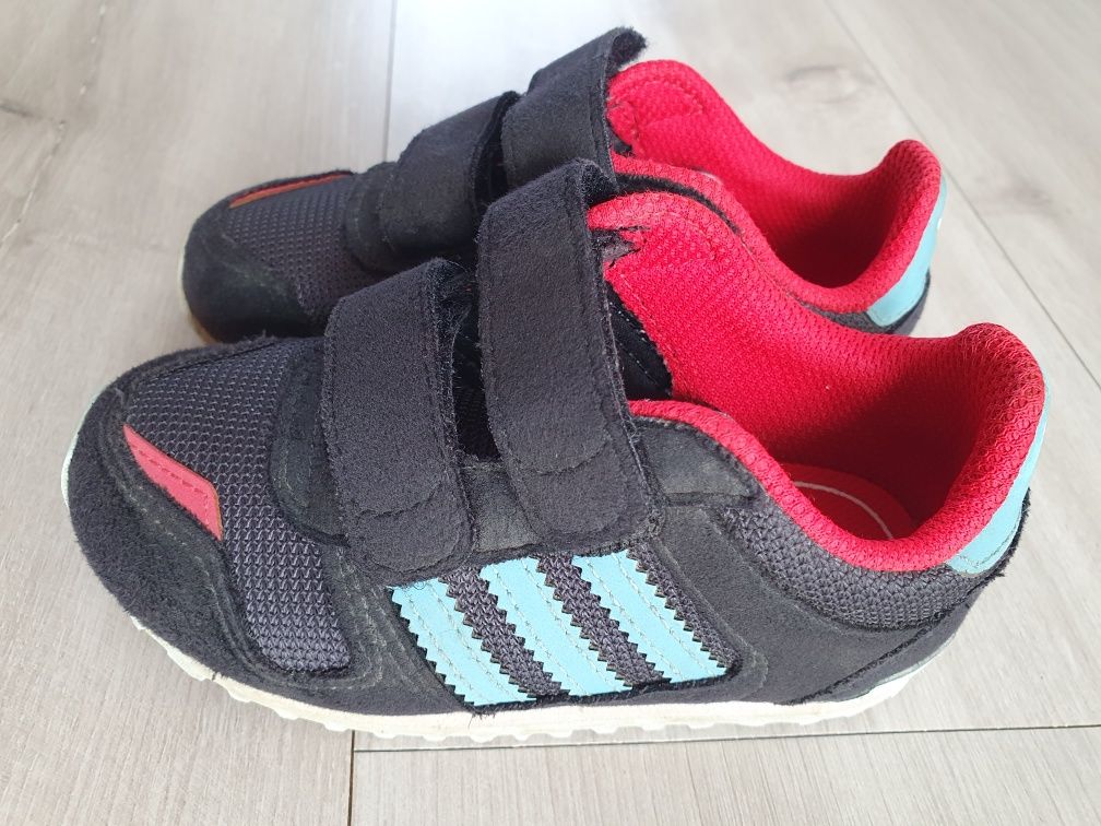 Buty chłopięce adidas 23