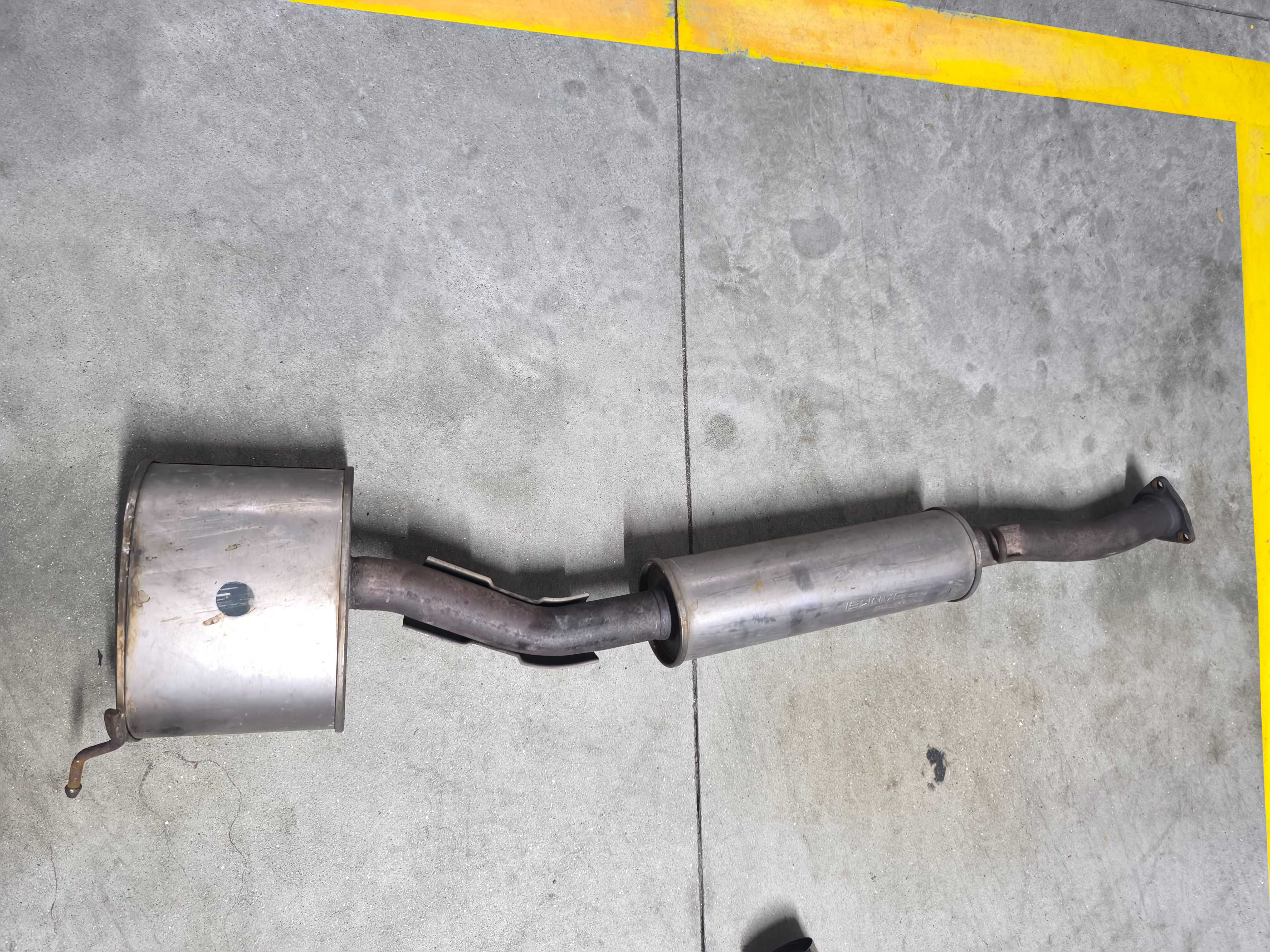 Panela intermédia e abafador para carro óptimo estado