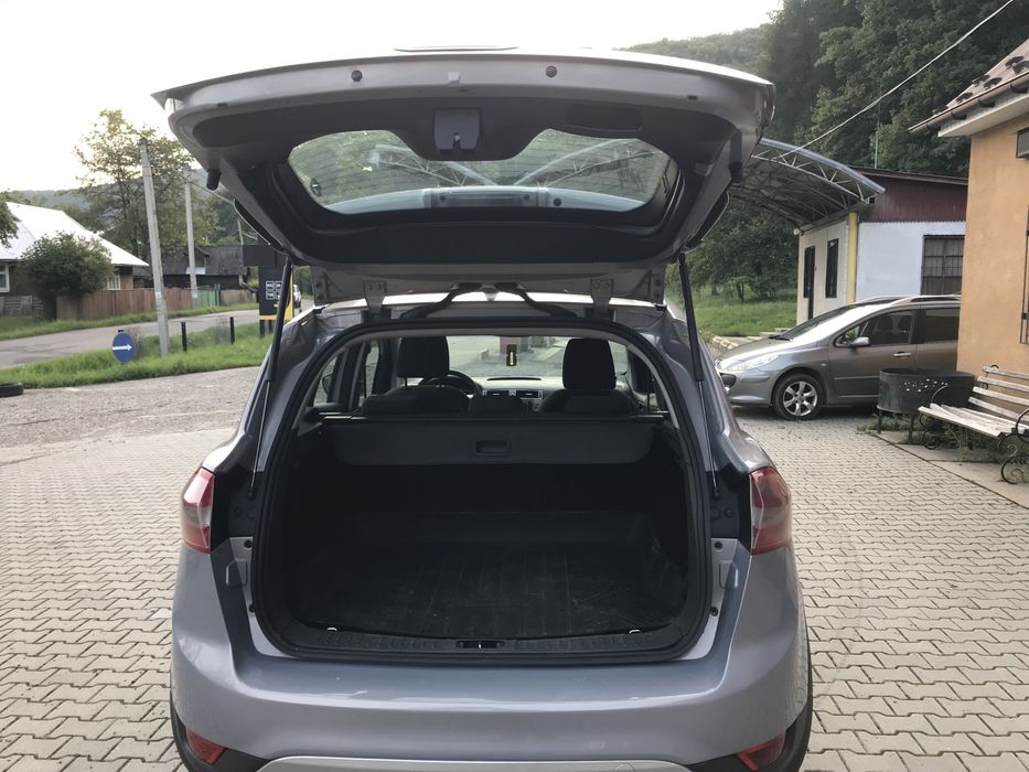 Ford Kuga 2011 р. 2.0 диз. Автомат