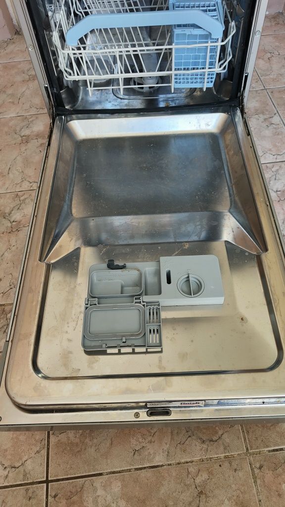 Zmywarka Indesit DSG 573