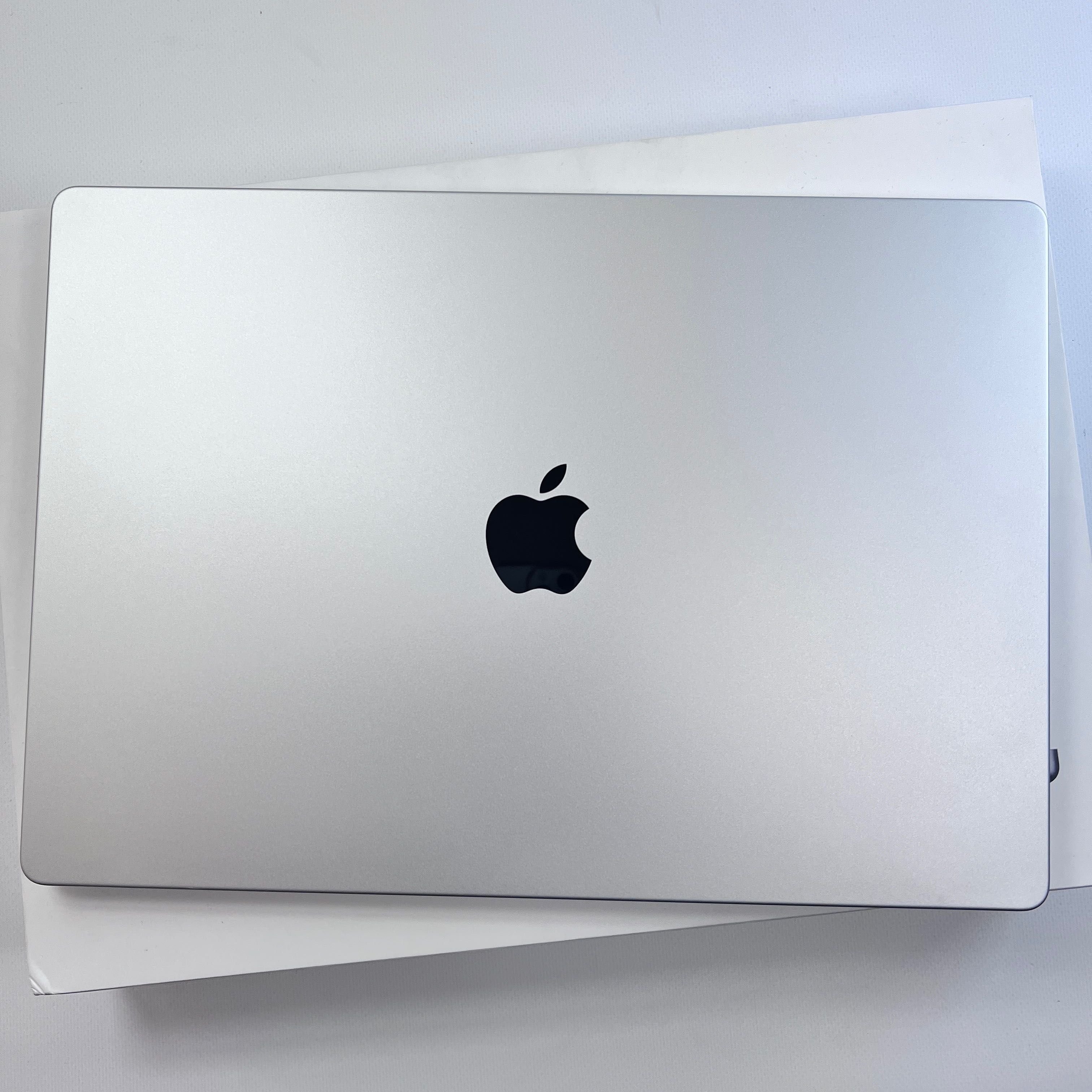 MacBook Pro 16 2021 M1 Pro 16GB RAM 512GB SSD Silver БЕЗ МДМ ГАРАНТІЯ